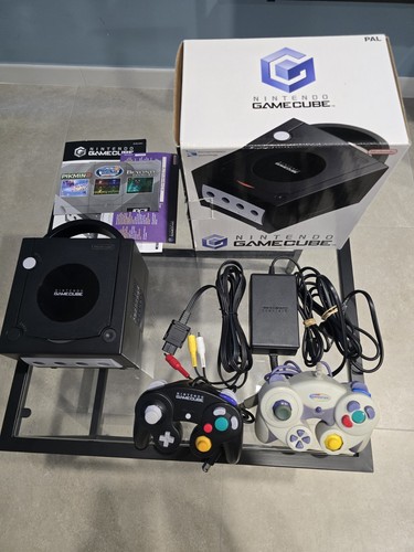 Gamecube console game - console, cube