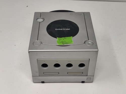Nintendo gamecube console - nintendo,